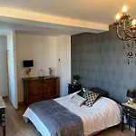 Chateau Segot 3*
