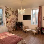 Chateau Segot Bed & Breakfast 3*