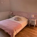 Chateau Segot Nocleg ze śniadaniem 3*