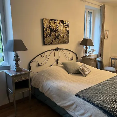 Chateau Segot Bed & Breakfast