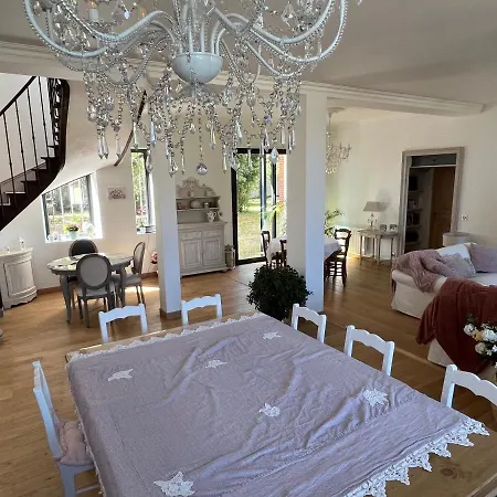 Chateau Segot Bed & Breakfast