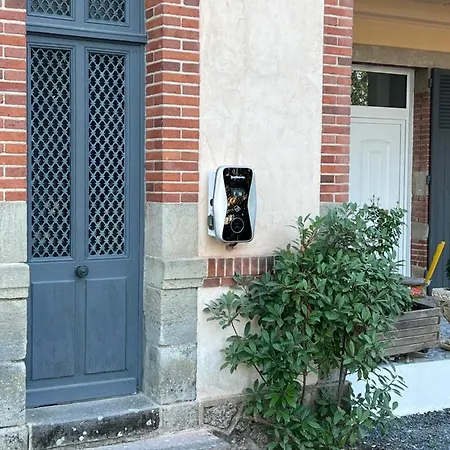 Chateau Segot Bed & Breakfast