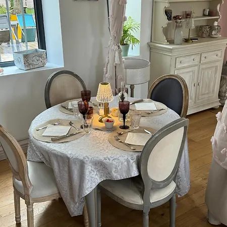 Chateau Segot Bed & Breakfast 3*