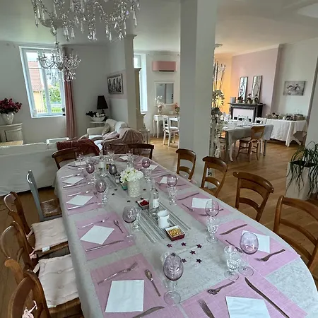 Chateau Segot Bed & Breakfast Neuilly-le-Réal