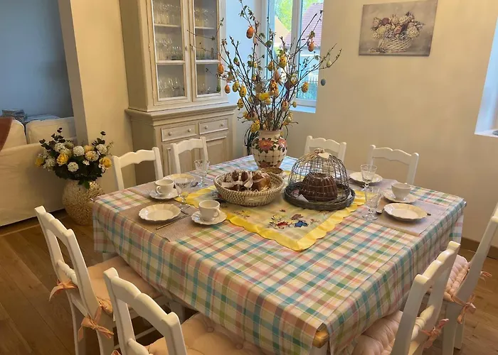 Chateau Segot Frühstückspension Neuilly-le-Réal