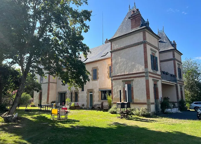Château Ségot Bed and breakfast Neuilly-le-Réal