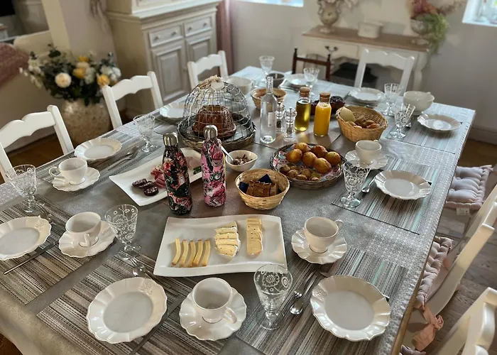 Château Ségot 3* Neuilly-le-Réal